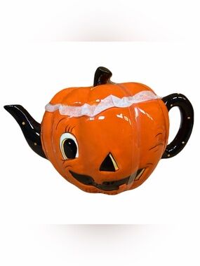 LITTLE VILLAGE NEW ceramic winking jack-o’-lantern tea pot